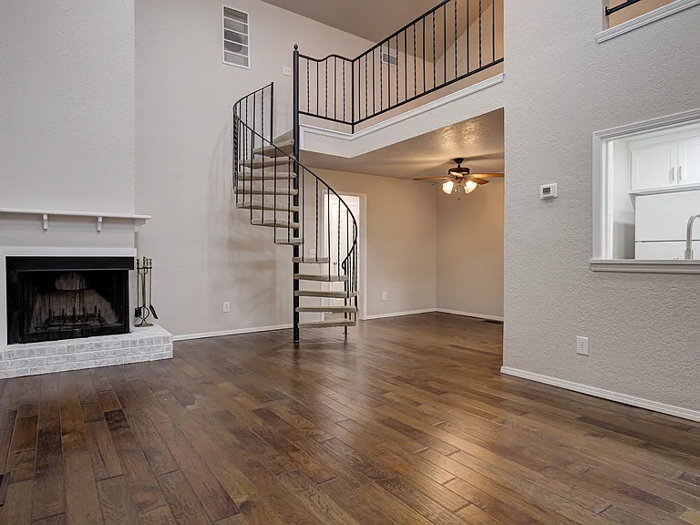 405 Sundance Ln — Photo 10