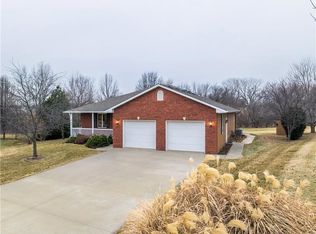 302 N Birch St, Savannah, MO 64485