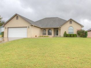 901 E Hastain Ave, Sapulpa, OK 74066