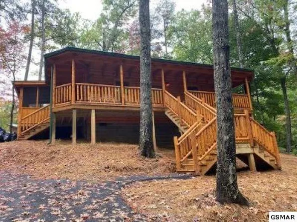 2427 E View Dr, Sevierville, TN 37876