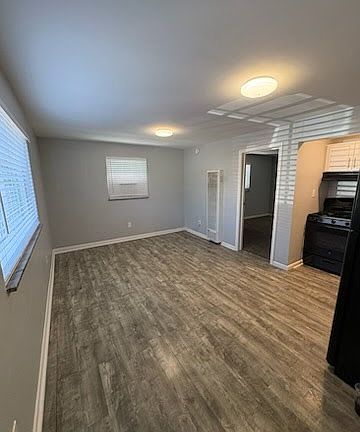 4th image of 205 Washington St #5