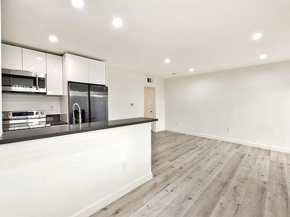 2nd image of 5529 Bonner Ave #2