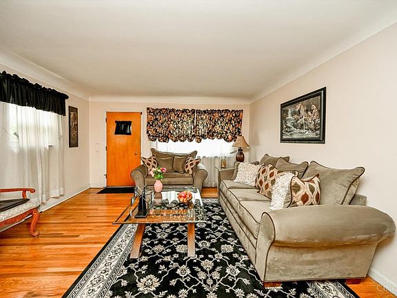4th image of 2703 Westbrook Dr