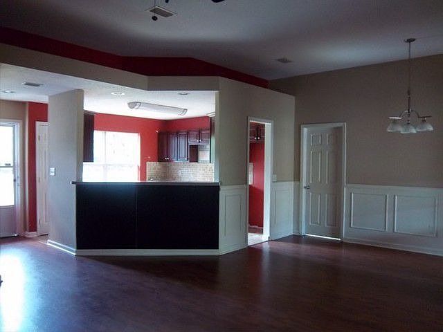 2nd image of 13 Devonshire Rd