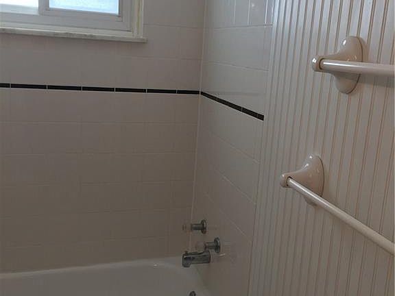 4th image of 21896 River Oaks Dr APT 9C