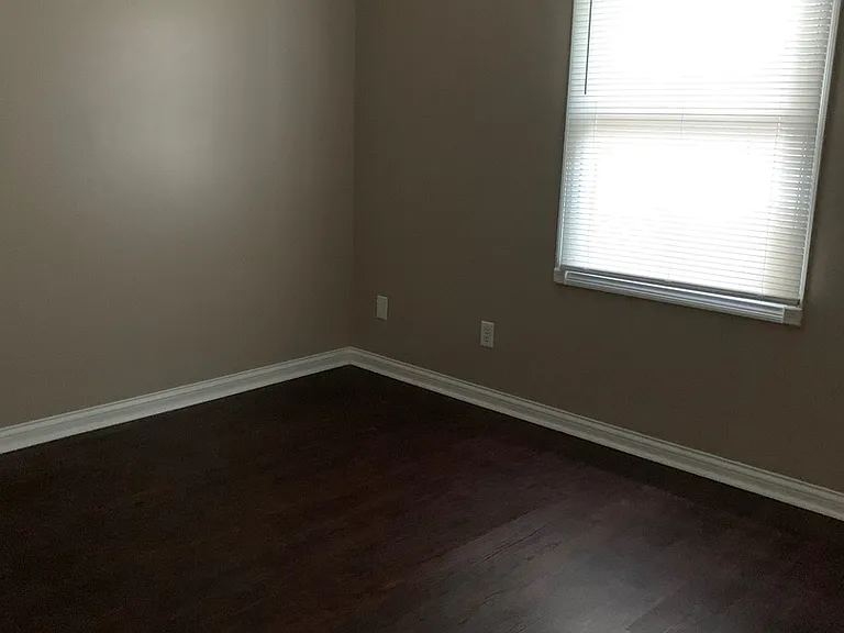 1819 Kraig Dr — Photo 4