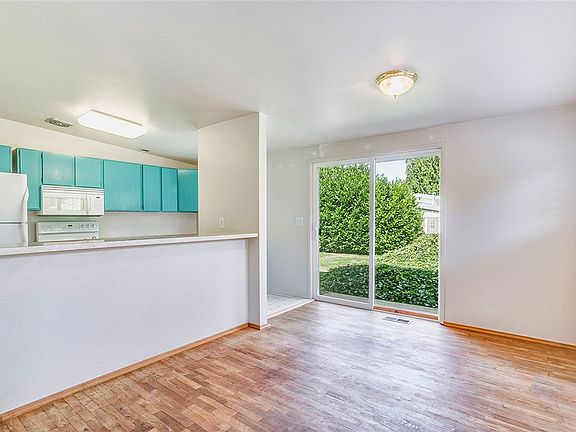 5th image of 31415 52nd Ave S