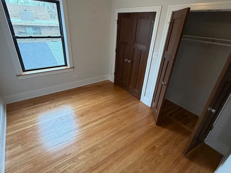 4886 N Hermitage Ave #1 — Photo 6