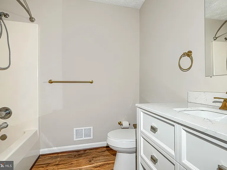 43 Oak Crest Ct — Photo 18