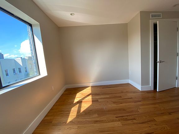 3rd image of 1436 Greene Ave APT 3L