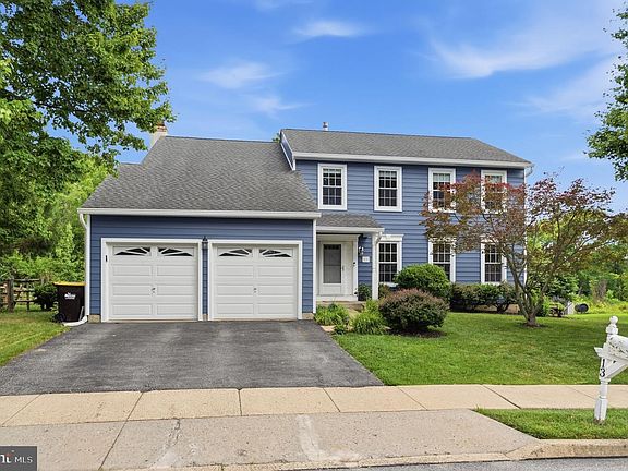 3rd image of 13 Leatherwood Dr