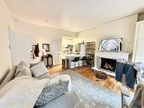 337 Beacon St #9 Photo 1