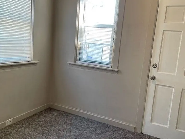 109 Hoerner St — Photo 11