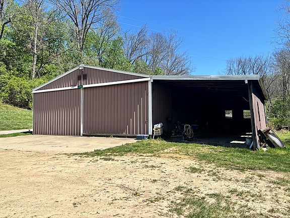3rd image of 166 Seymour Rd