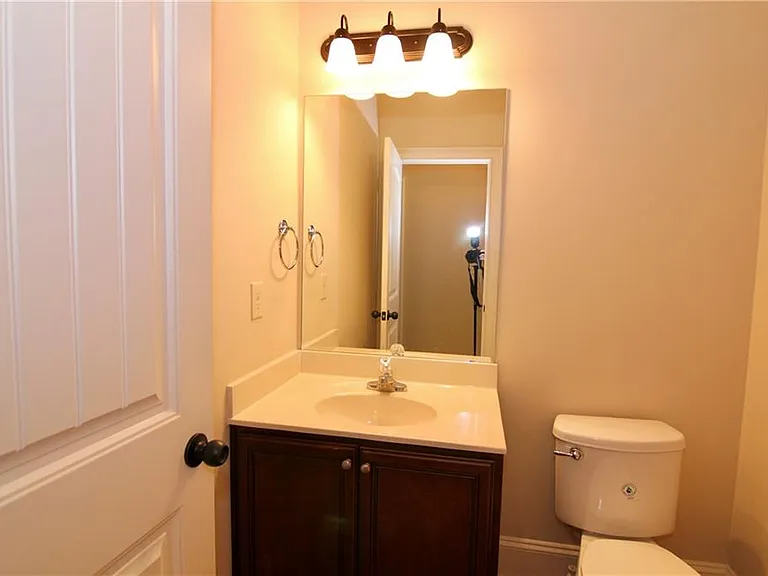 1660 Jardin Ct — Photo 13
