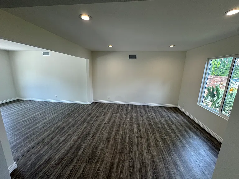 6307 Chimineas Ave — Photo 4