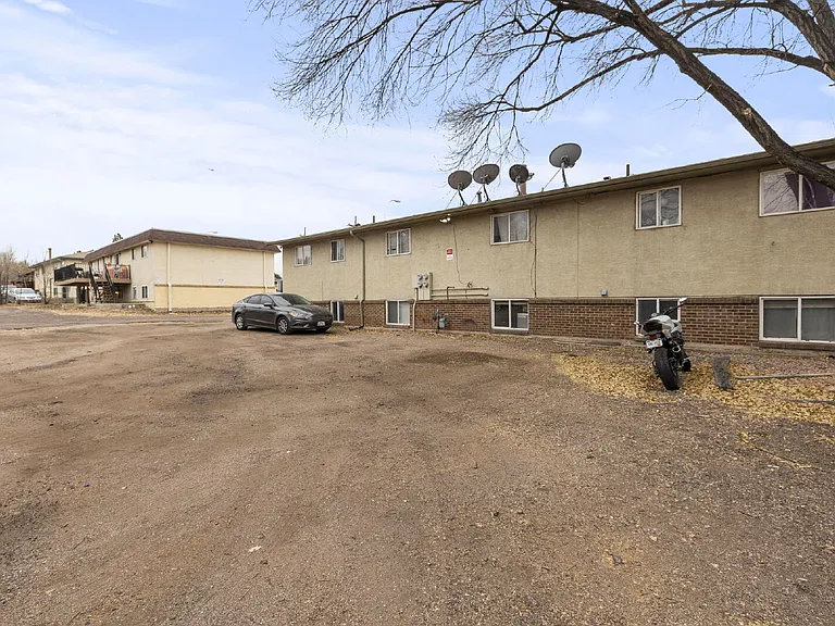 4060 Airport Rd — Photo 25
