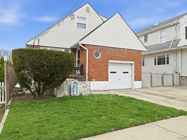 117 Terrace Avenue, Floral Park, NY 11001