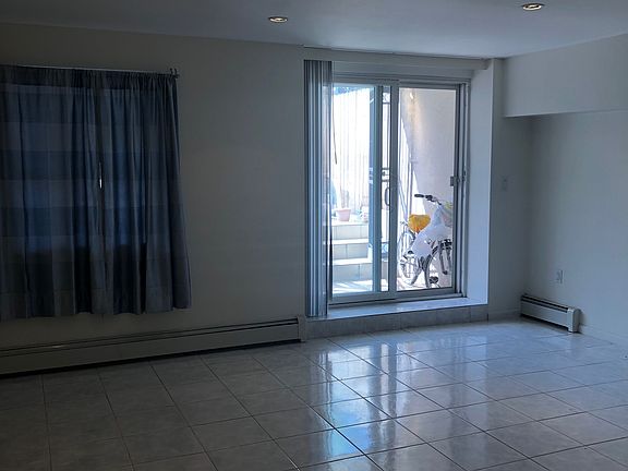 3rd image of 114 Dalian Ct Floor 1