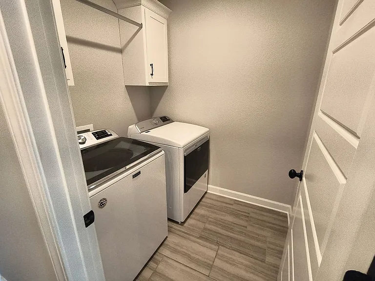 114 Gatewick Dr — Photo 6
