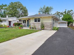 344 Marion Ct, Wheeling, IL 60090