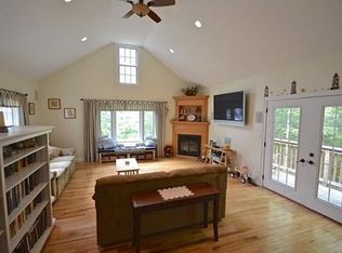 20 Old East Grove St, Middleboro, MA 02346