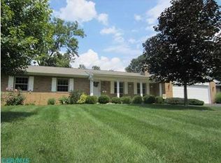 432 Springs Dr, Columbus, OH 43214