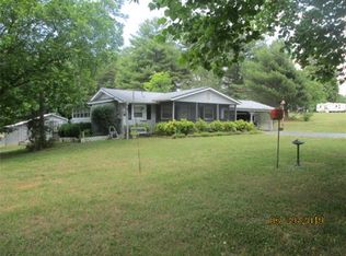 3037 Freezer Locker Rd, Hudson, NC 28638