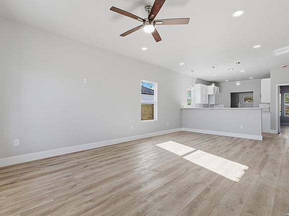 4th image of 314 Corliss