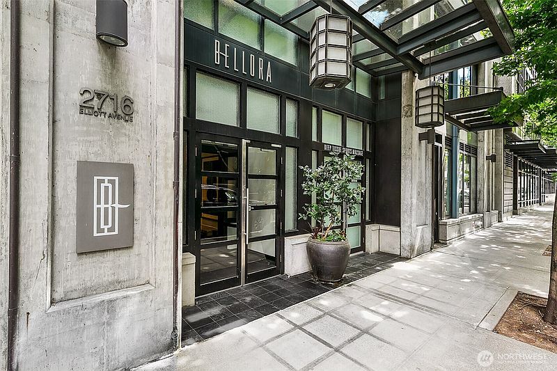 2nd image of 2716 Elliott Avenue #605