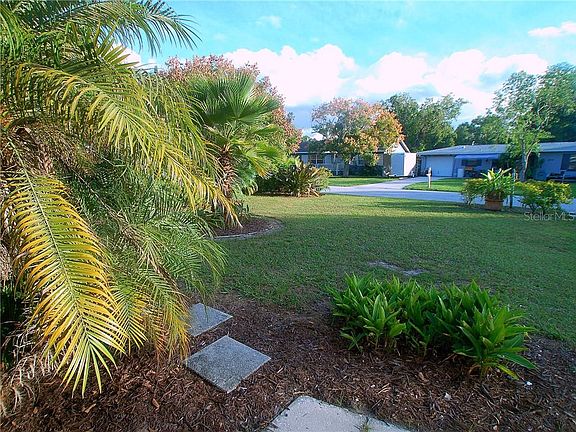 4th image of 2214 Terrace Dr N
