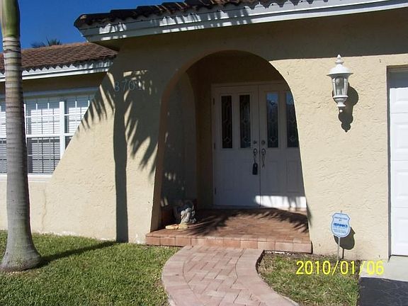 2nd image of 8701 SW 52nd St