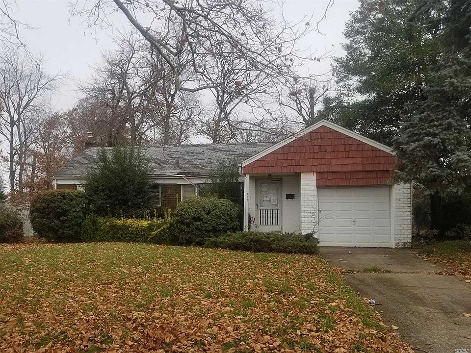 2nd image of 714 Laurel Dr