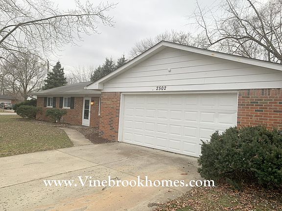 2nd image of 2502 N Galaxy Ln