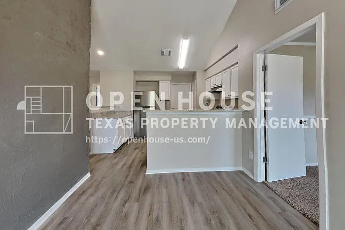 10107 King Ranch Ln — Photo 6