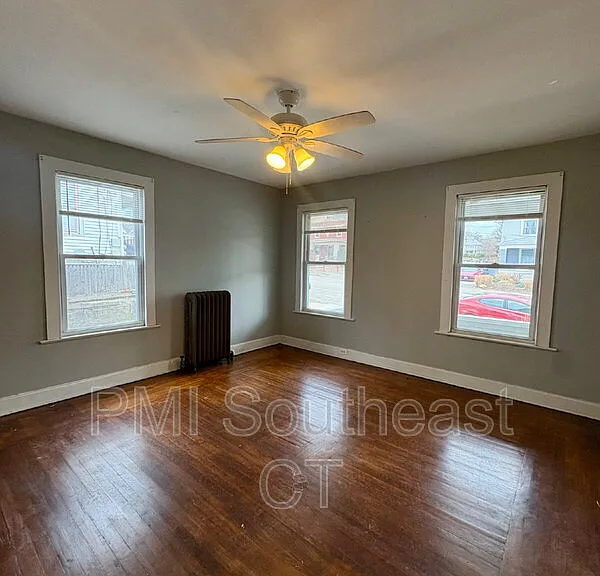 50 Montauk Ave #1 — Photo 2