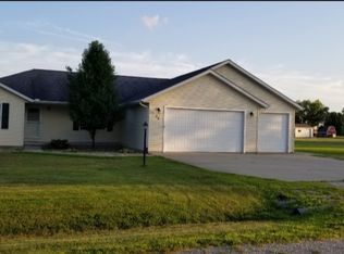 39 S South Shrs, Sullivan, IL