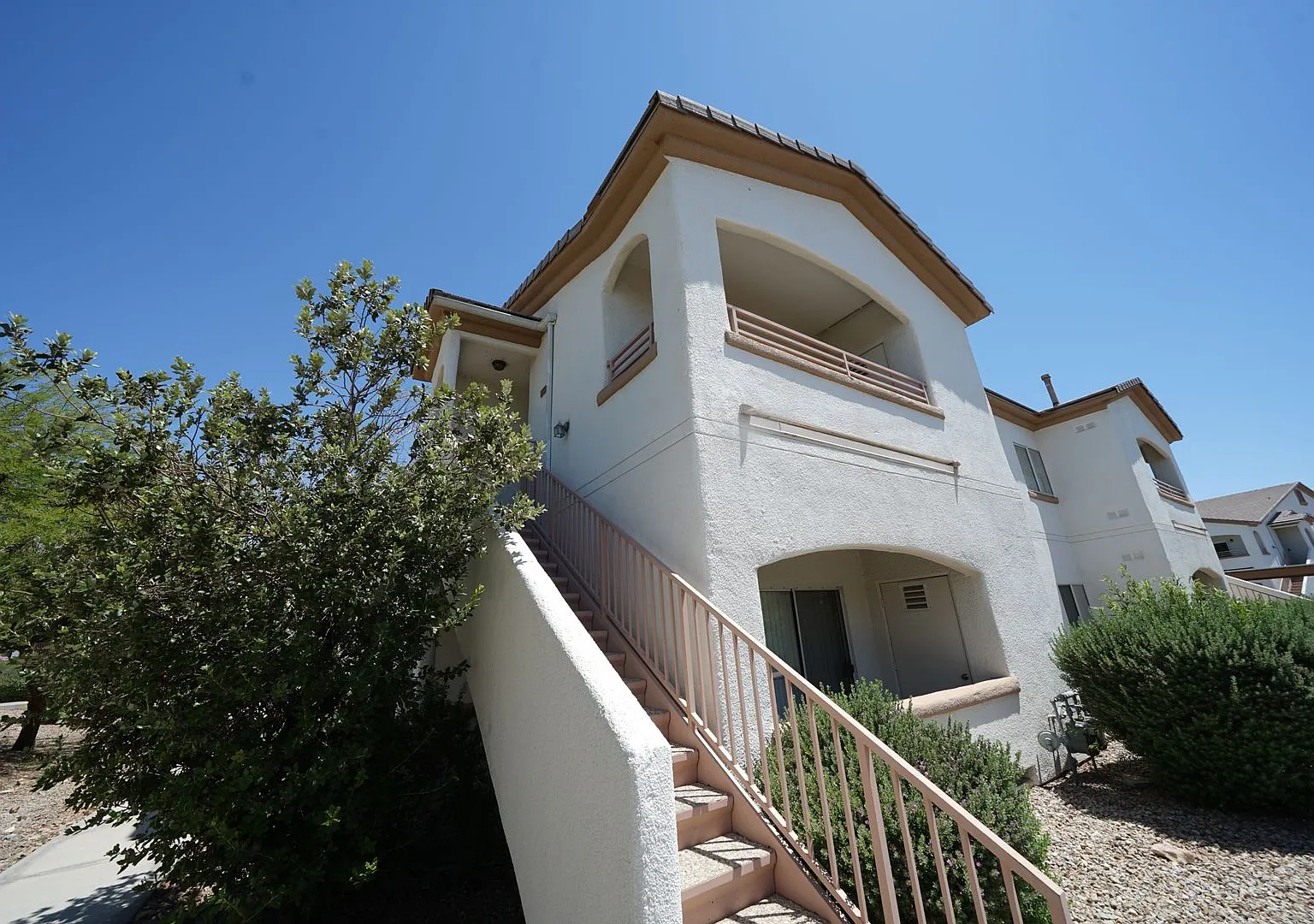 Showings Available Now — Photo 3