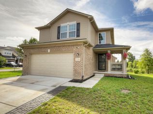 7230 Chandler Dr, Belleville, MI