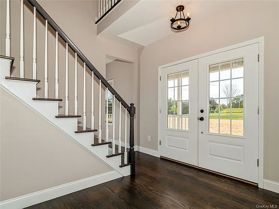 2nd image of 4 Delfina Dr