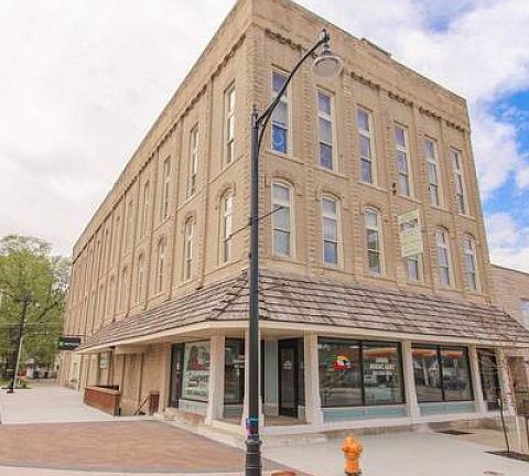 4th image of 208 S Market St #247447