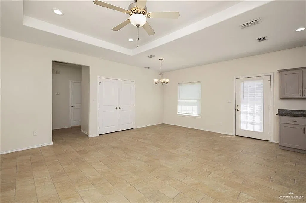 1 bed, 1.0 bath, 750 sqft, $875 — Photo 3