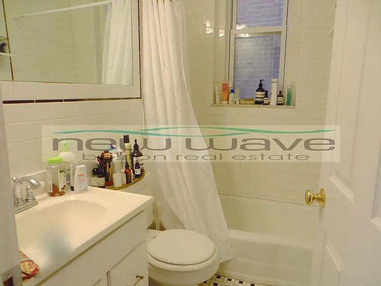 68 Phillips St #5 — Photo 13