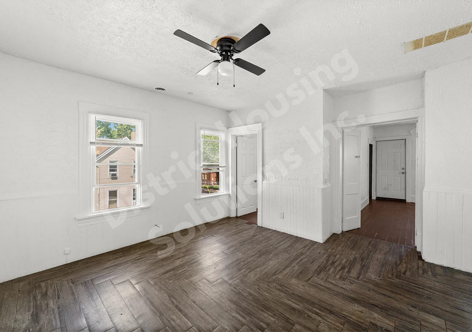 4 bed, 1272 sqft, $1,300 — Photo 1