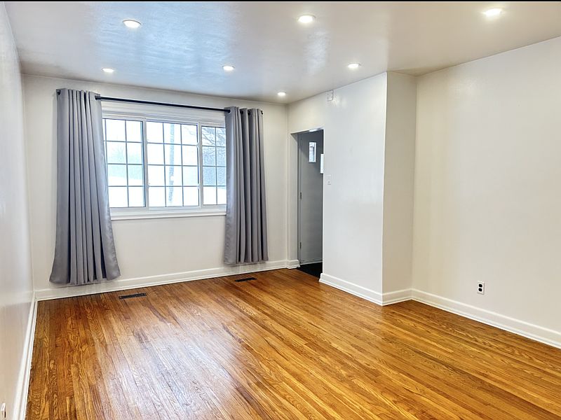 Peterborough House for rent - 3 Bedrooms — photo 4