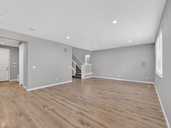 5th image of 2123 N Wild Hyacinth Dr