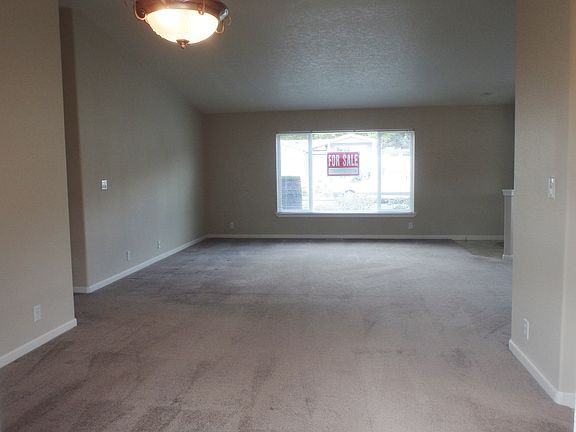 5th image of 9902 195th Street Ct E #18