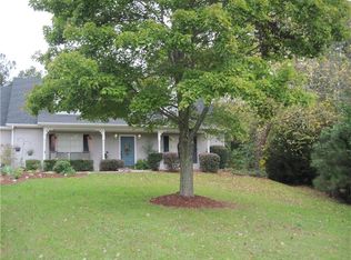 1029 Crossing Rock Dr, Lawrenceville, GA 30043