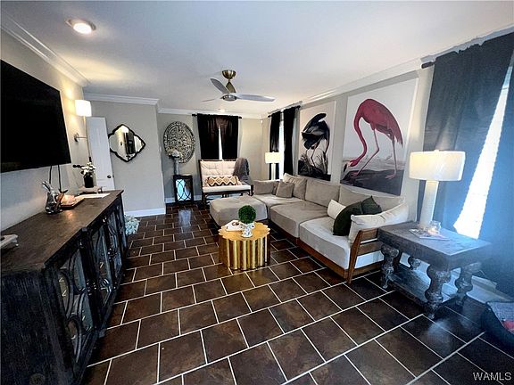 3rd image of 10555 Country Club Dr