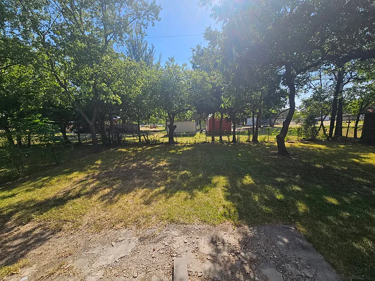 1100 Powell Cir — Photo 7